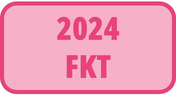Logo mit der Aufschrift &bdquo;2024 FKT&ldquo; auf rosa Hintergrund.